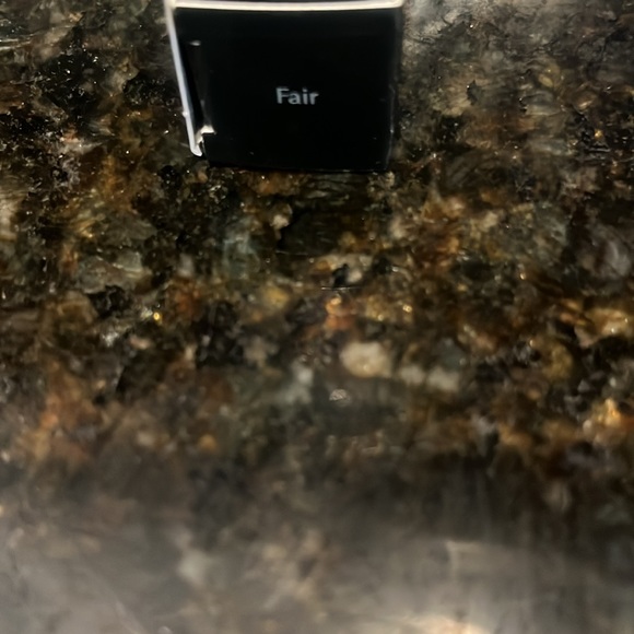 Amazing cosmetics jumbo concealer. In color fair - Picture 2 of 3